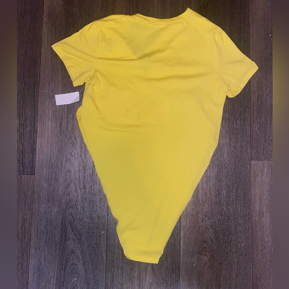 Cute Rock N Roll Yellow Top - Picture 2 of 3